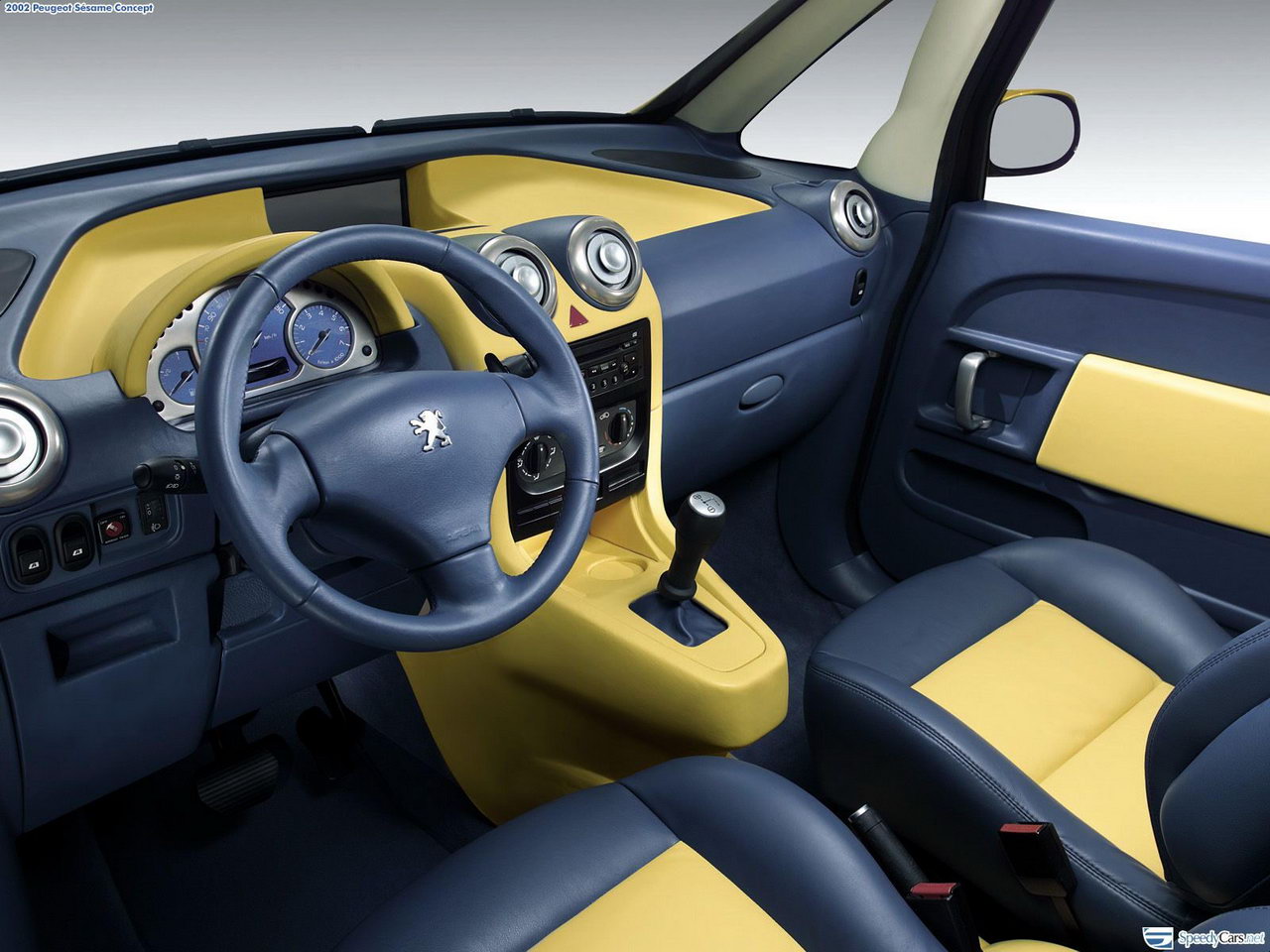 Peugeot Sesame Concept 2002 - 008.jpg